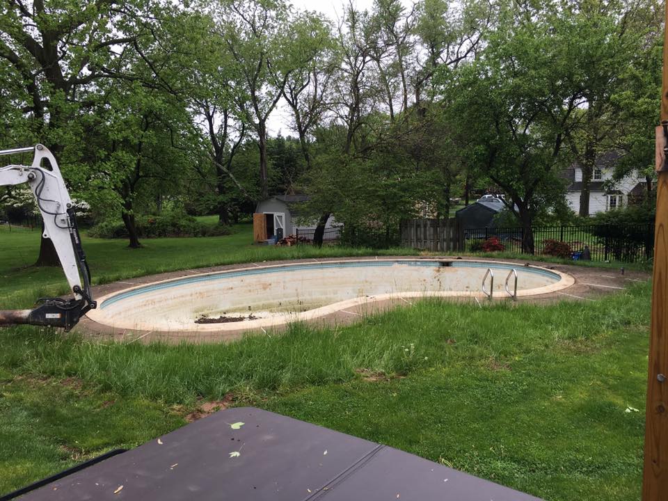 pool removal before (4)